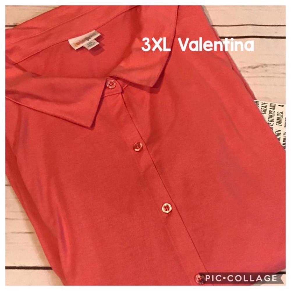 NWT Lularoe Valentina Button up